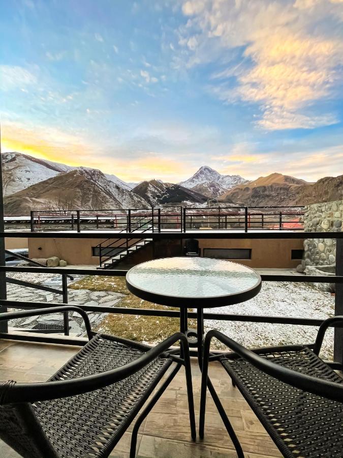 Belmonte Kazbegi Hotel Exterior foto